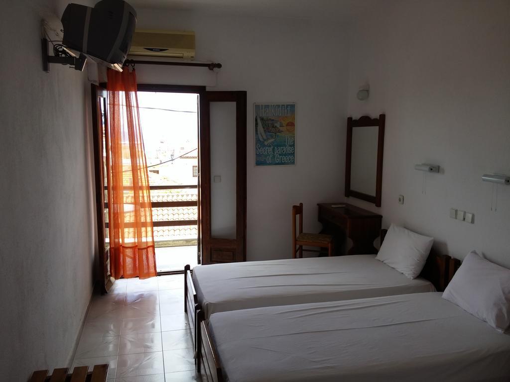Hotel Hellinikon Ouranoupoli Exteriör bild